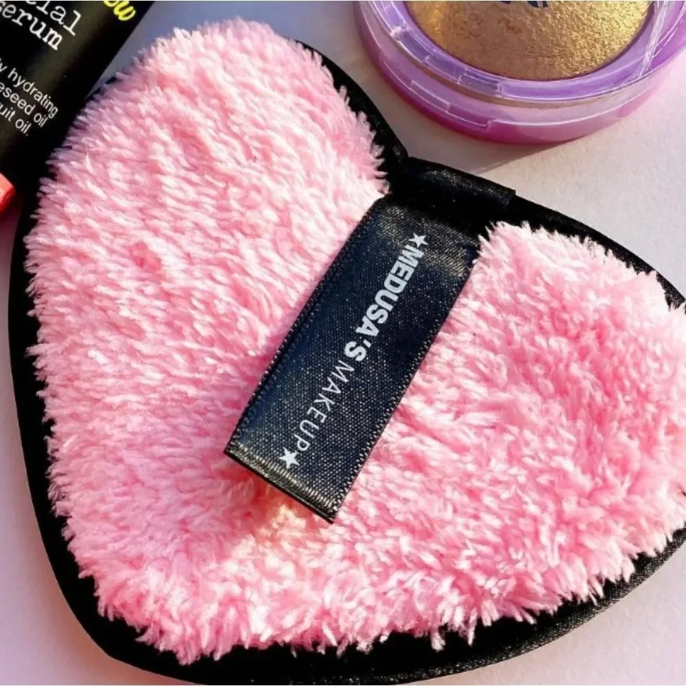 Medusa Makeup Rainbow Heart Makeup Remover Towel NWT